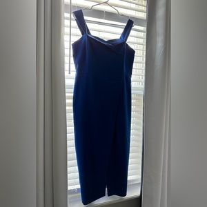 Side shoulders strap. Worn it once. Size L. Brand  York and Company.